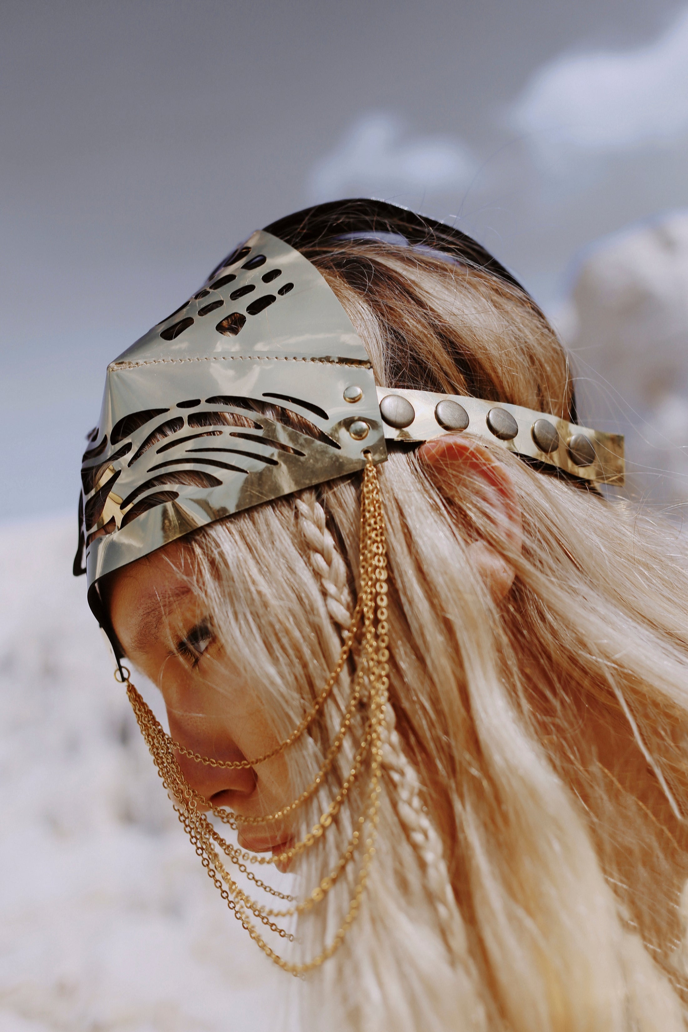 Headpiece with chains