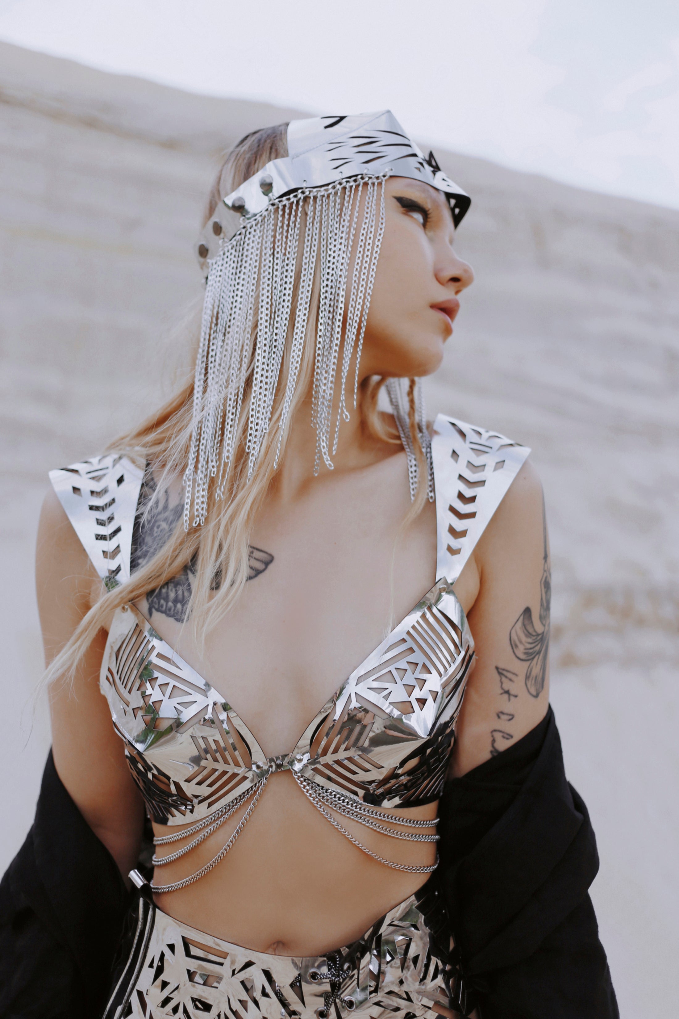 Bra with chain