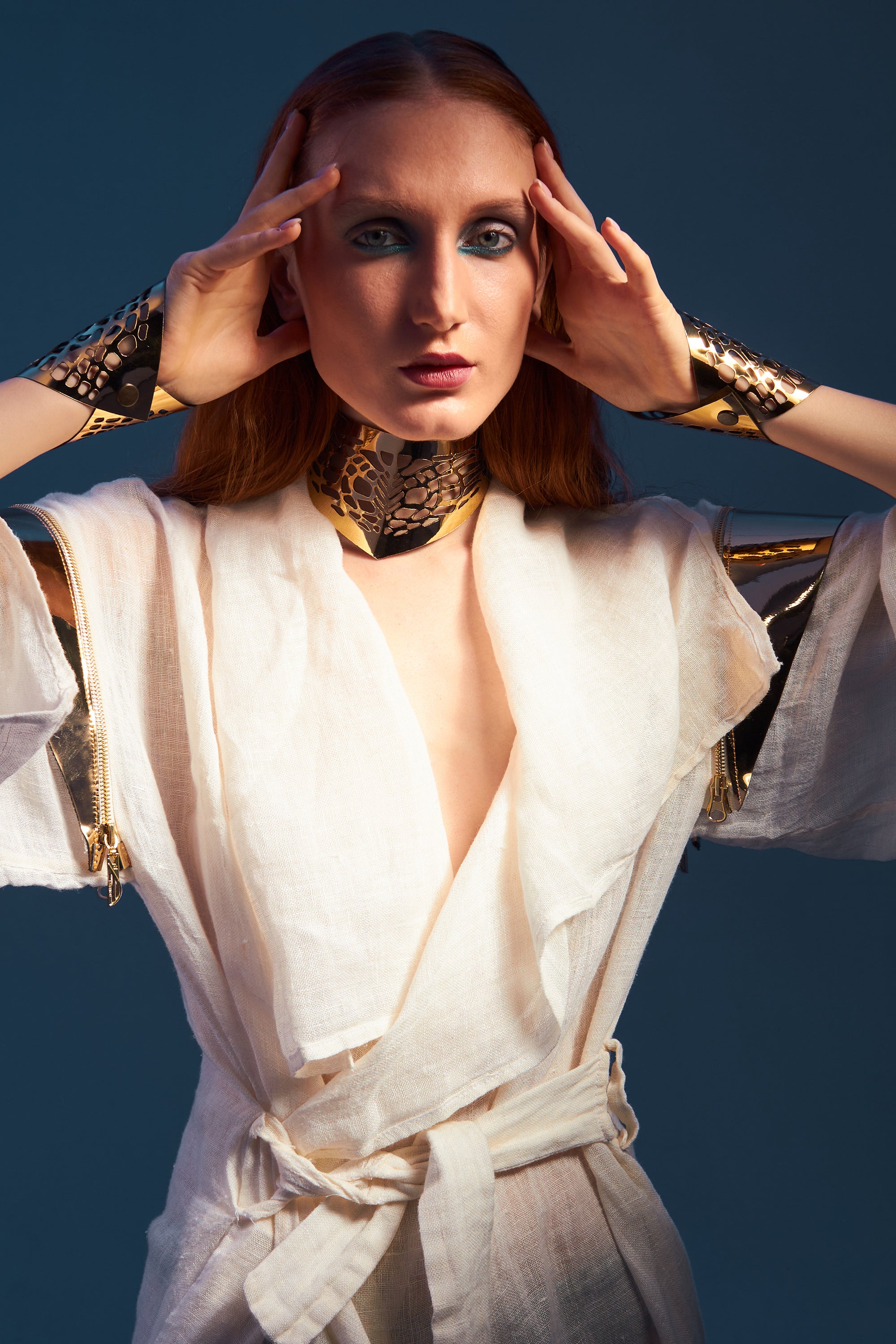 Carved choker