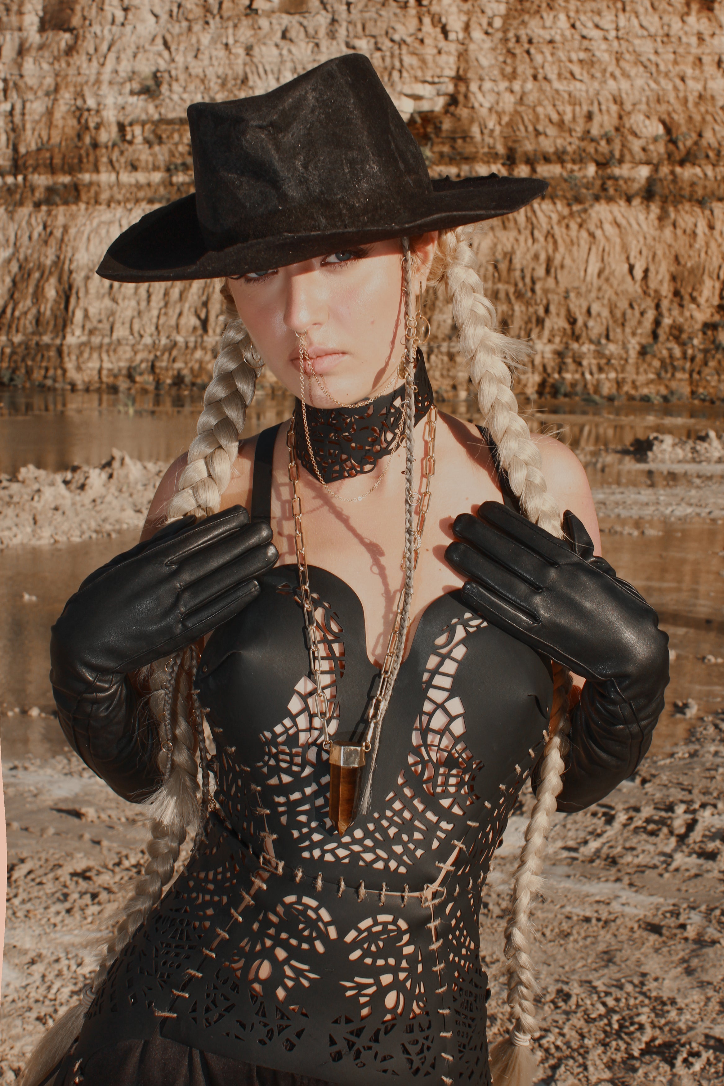 Carved eco-leather Top-corset