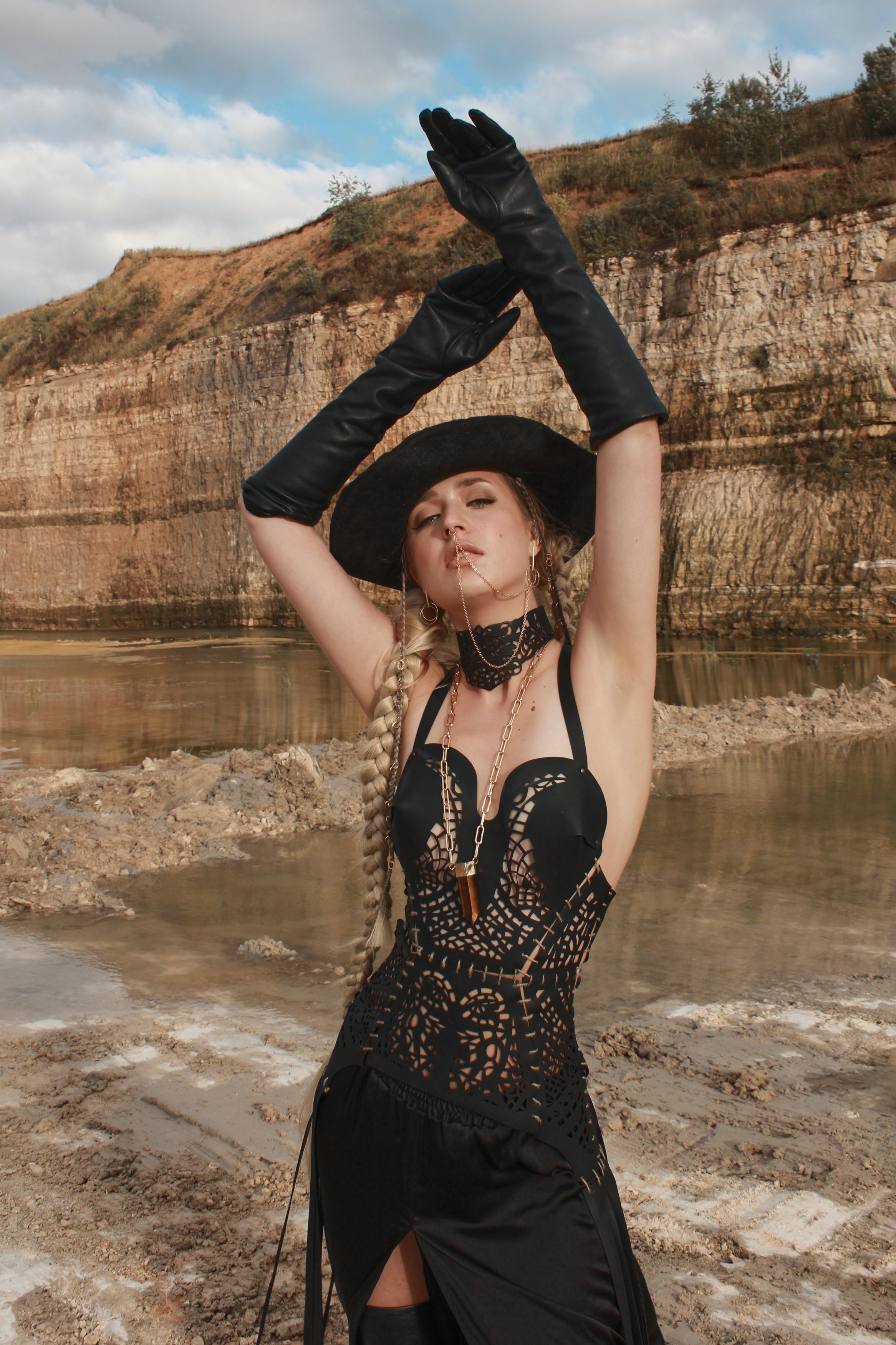 Carved eco-leather Top-corset